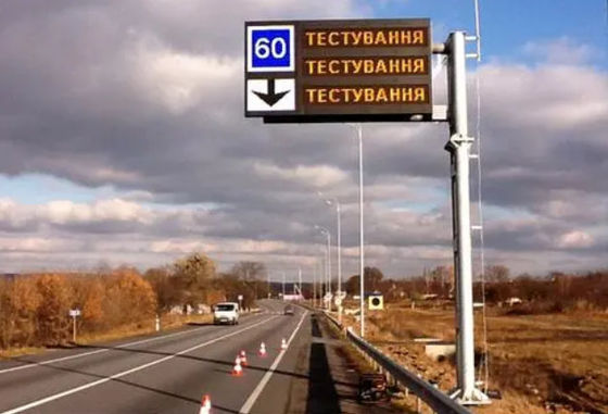 Переднее заднее обслуживание Двухцветный светодиодный дисплей с алюминиевыми материалами стального шкафа